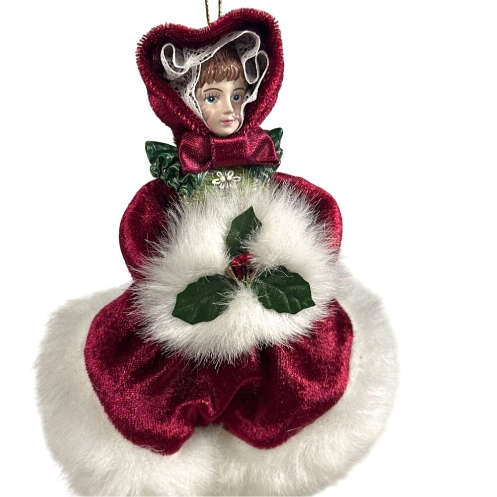 Avon 1998 Victorian Ladies Ornament Winter Velvet With Box Christmas - Picture 2 of 8